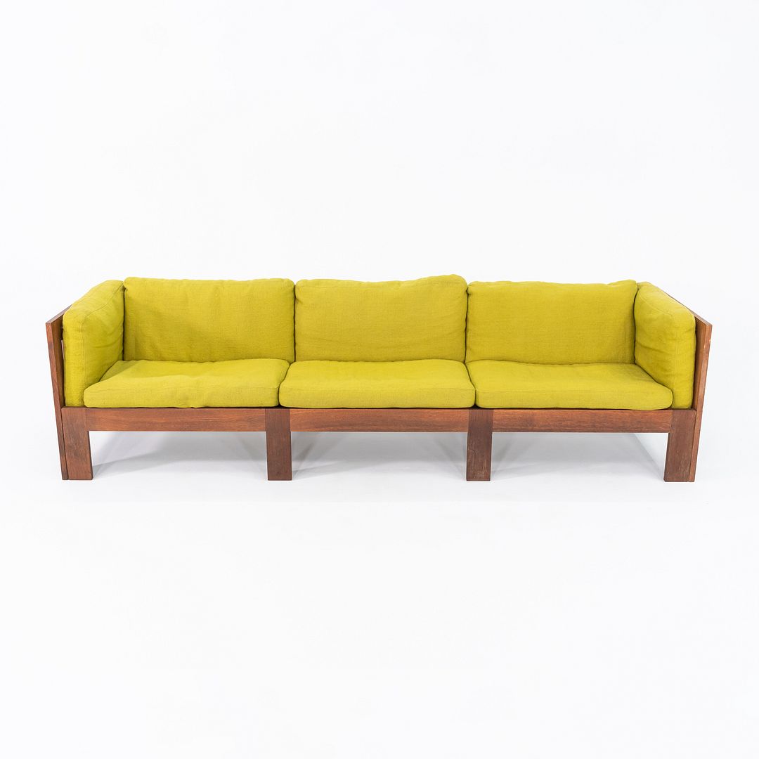 TP633 Sofa