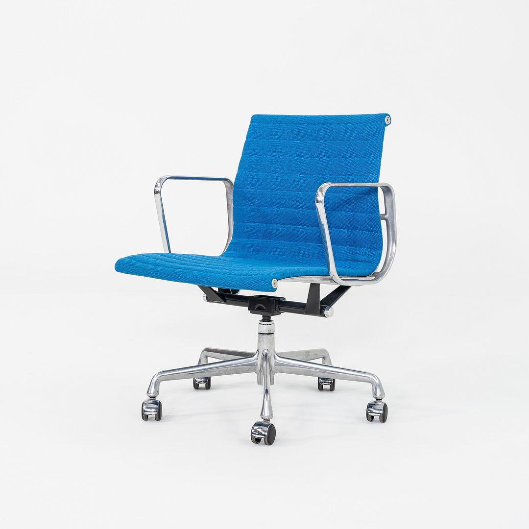 Eames Aluminum Group Management Chair