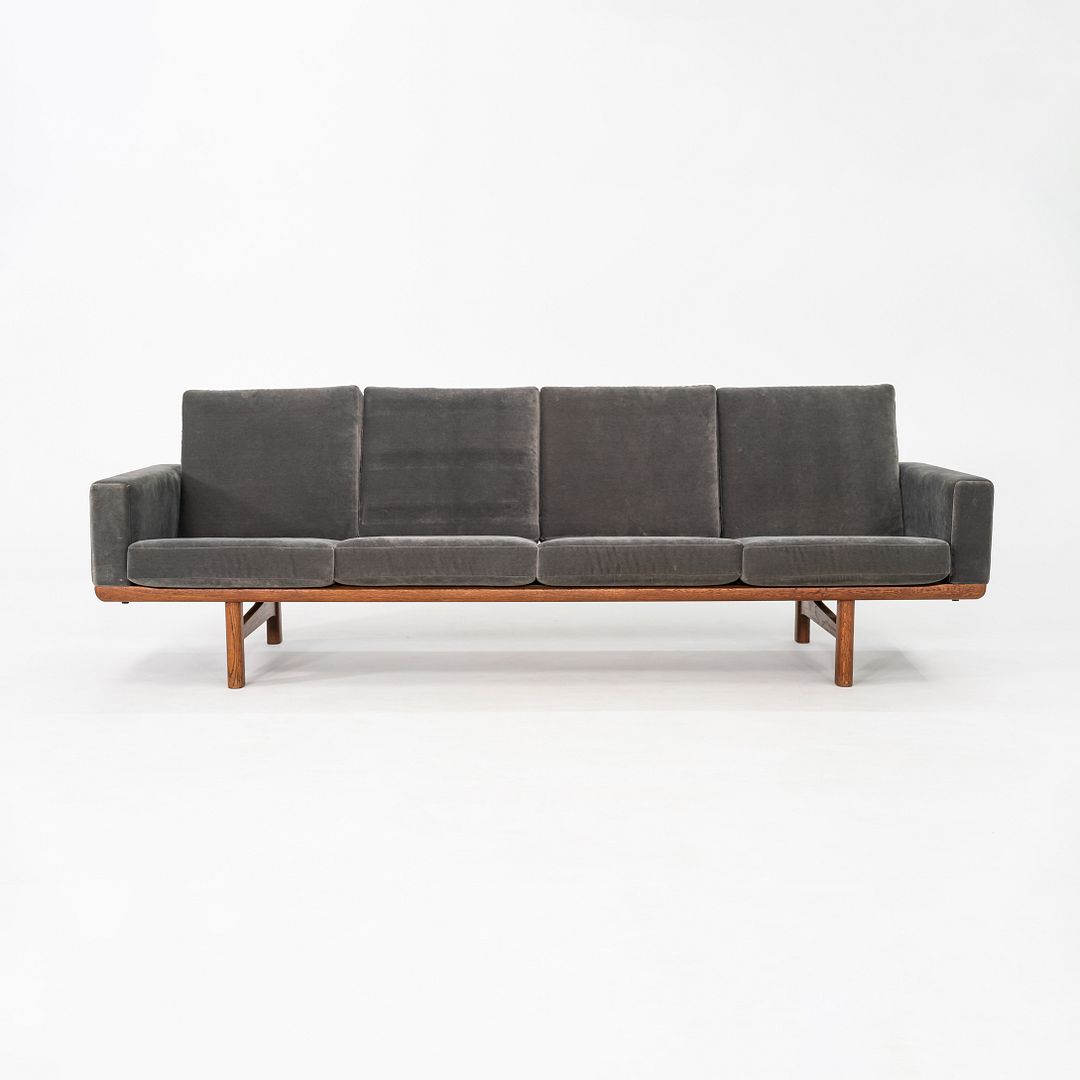 GE236 Sofa