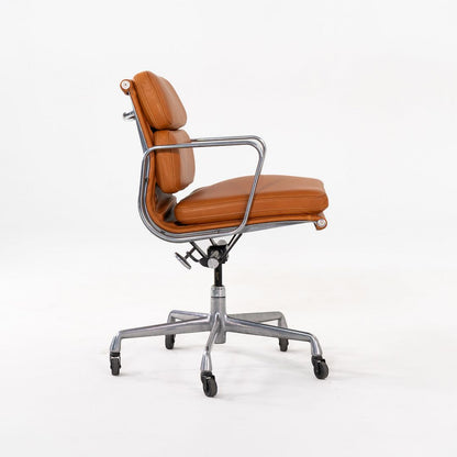 Soft Pad Management Chair, EA435