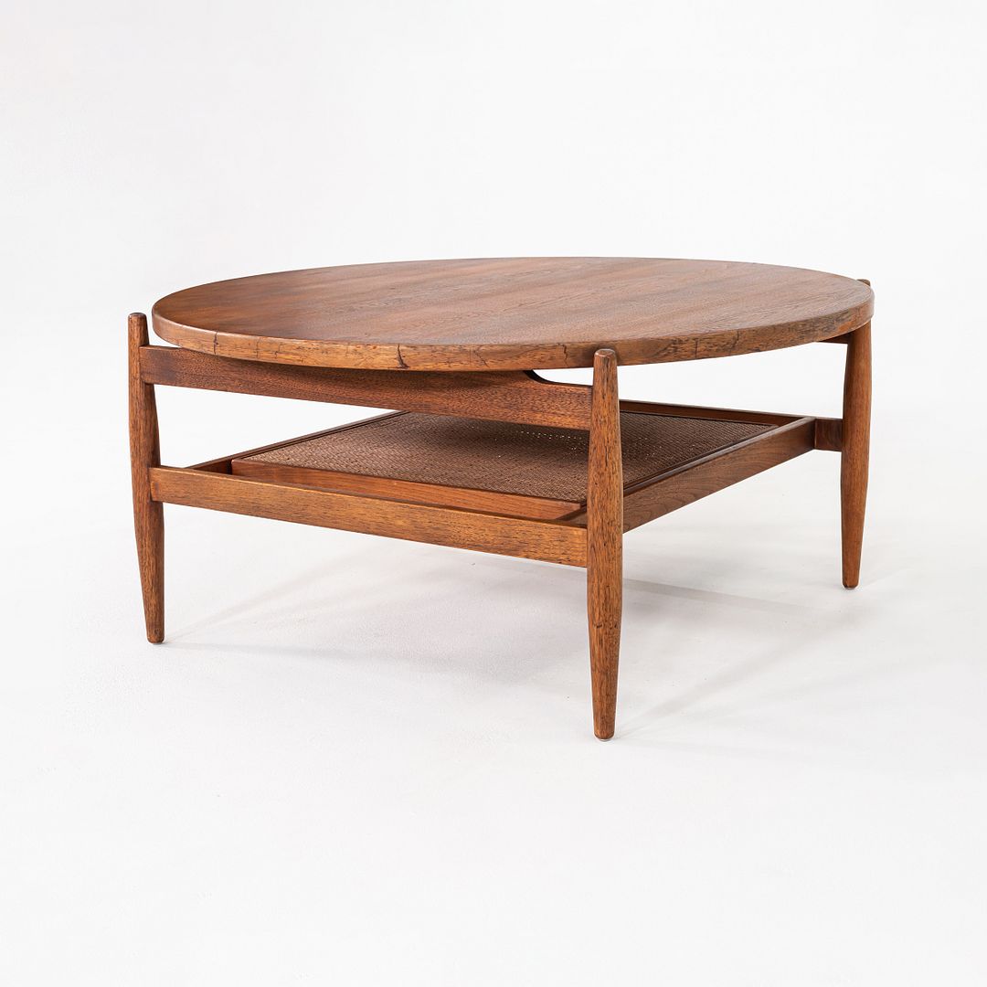 Round Coffee Table, Model T300