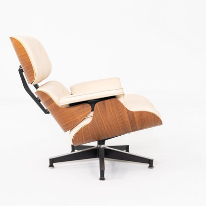 Eames Lounge Chair Model 670