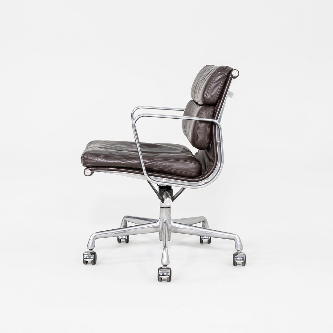 Soft Pad Management Chair, EA435