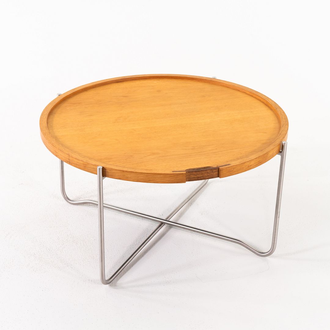CH417 Reversible Tray Side Table