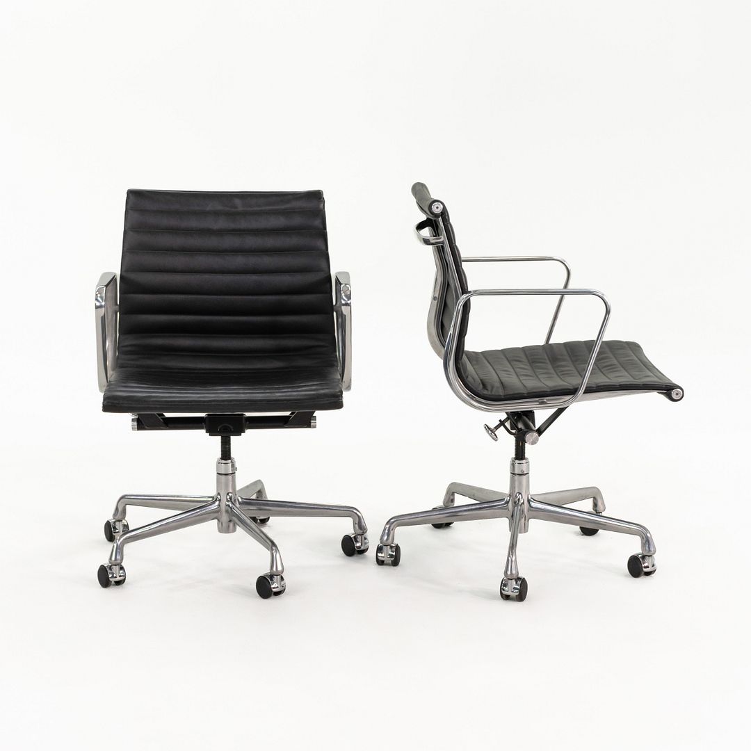 Aluminum Group Management Desk Chair, Model EA335