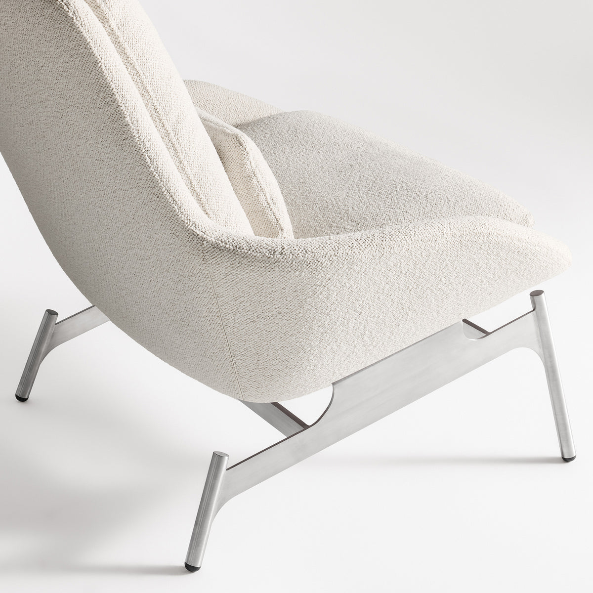 Field Lounge Chair