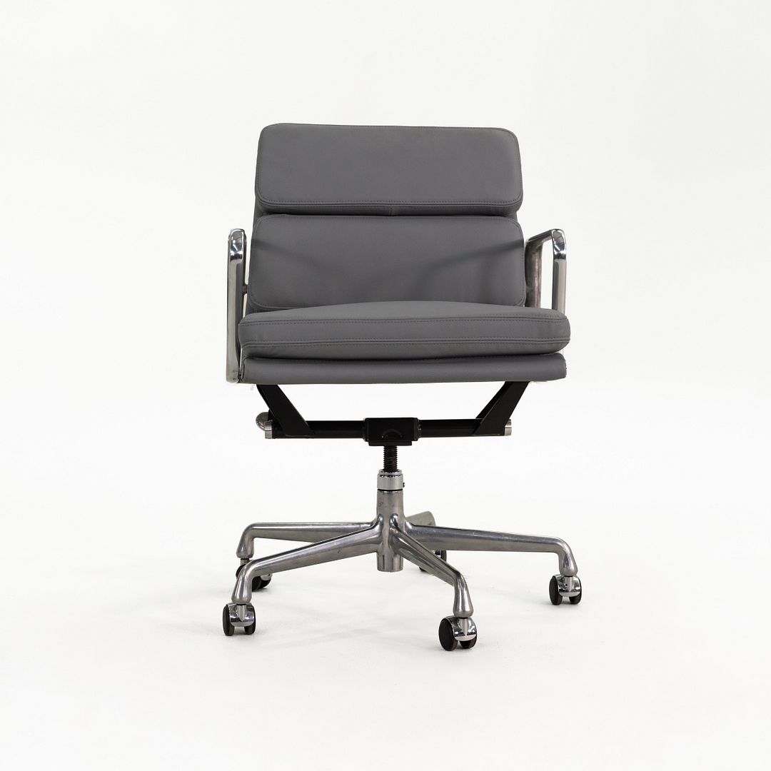 Soft Pad Management Desk Chair, Model EA435