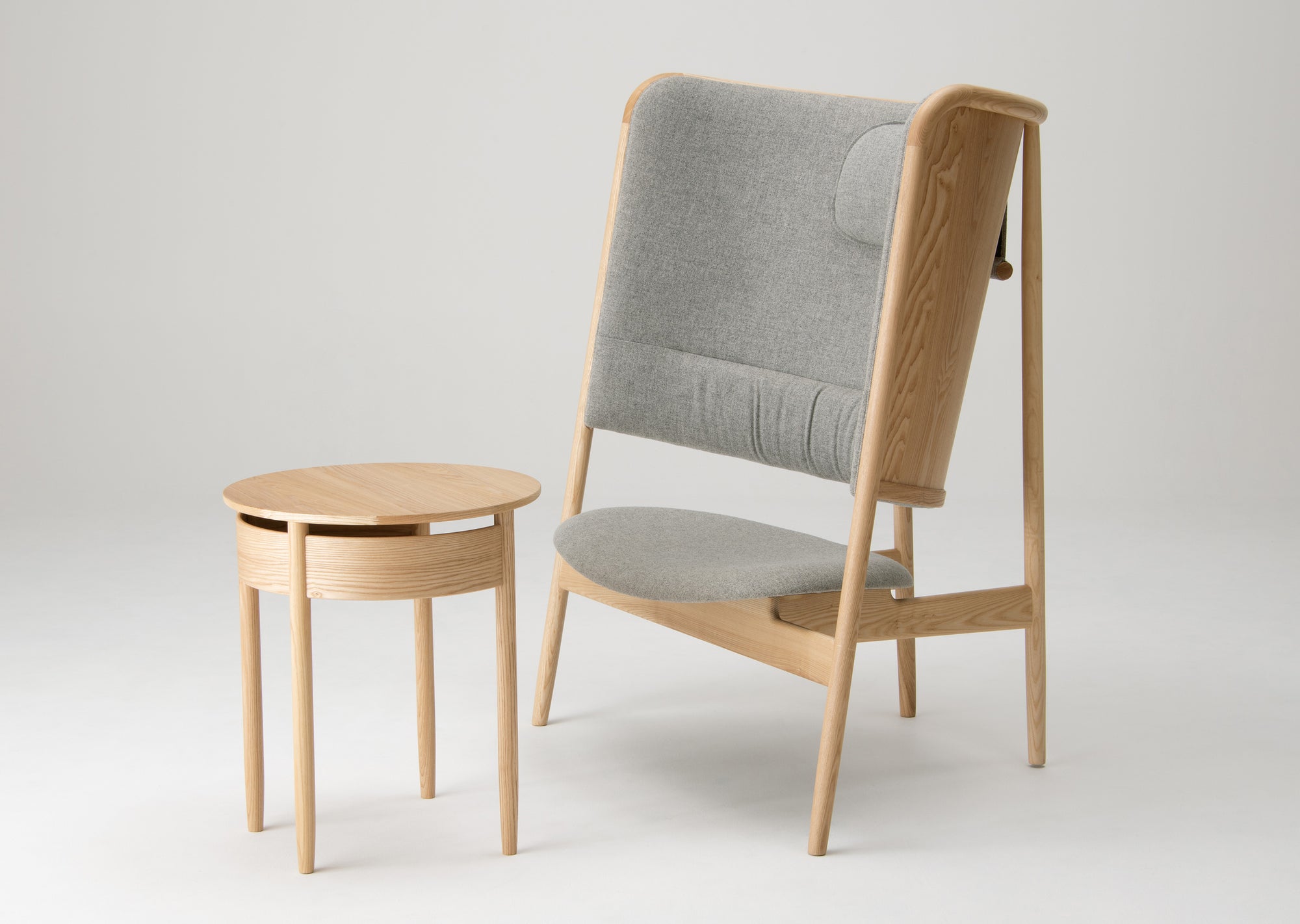Flan Lounge Chair with Headrest