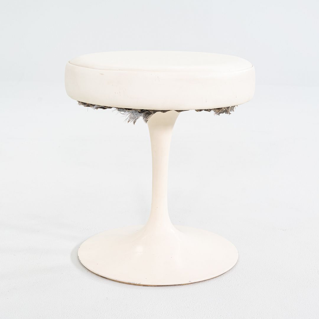 152 Tulip Stool