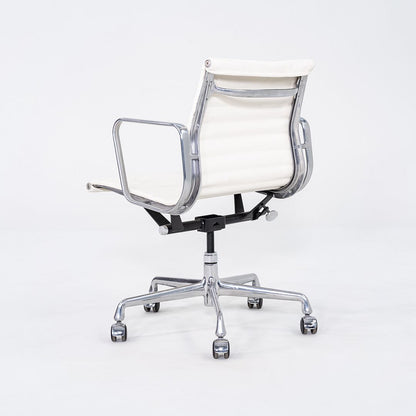 Aluminum Group Management Chair, Model EA335