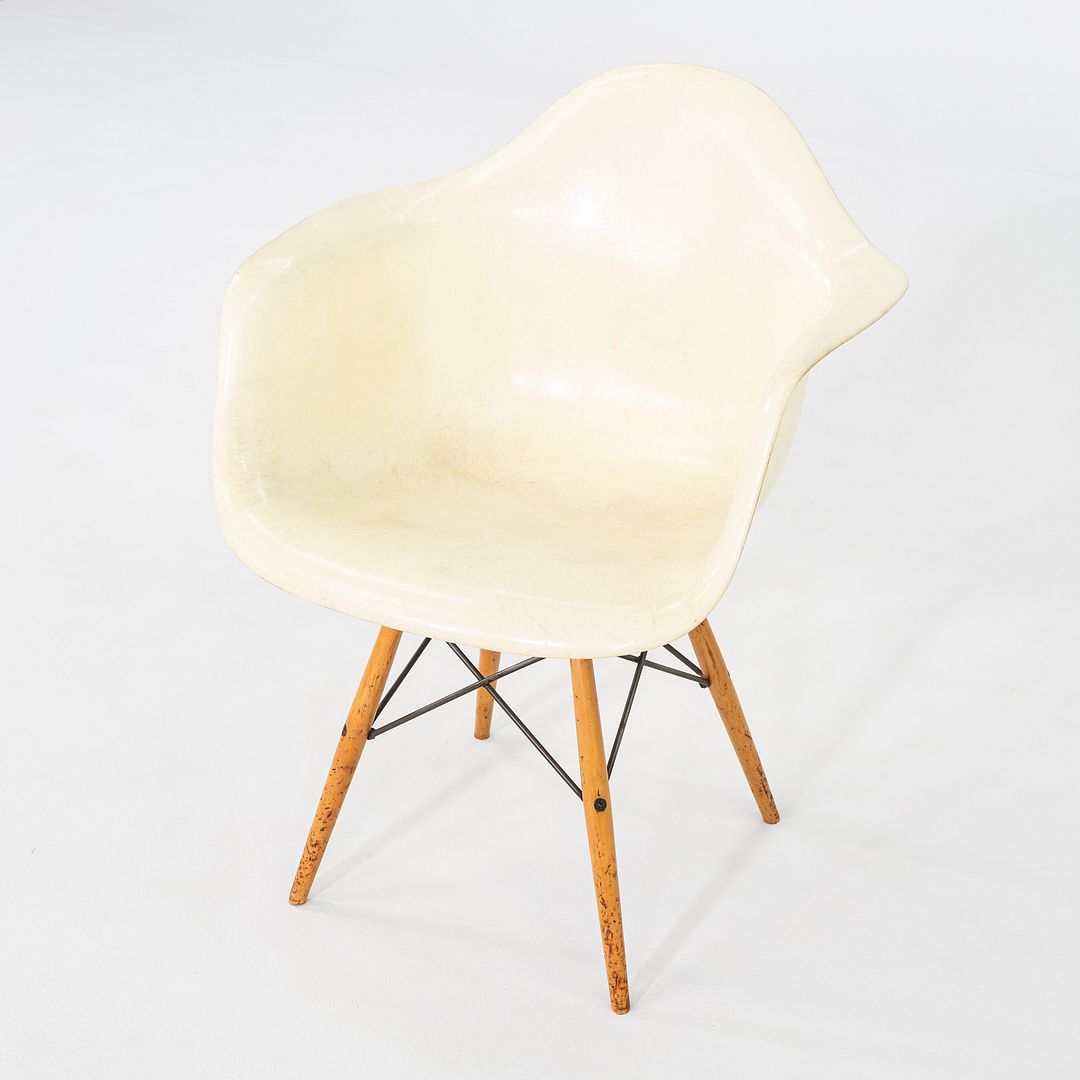 PAW Chair