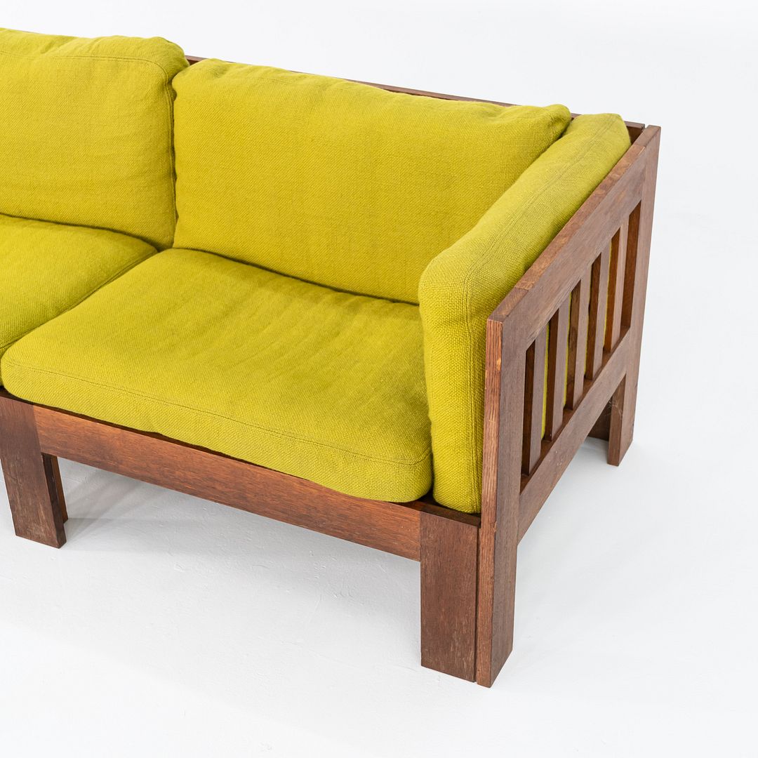 TP633 Sofa