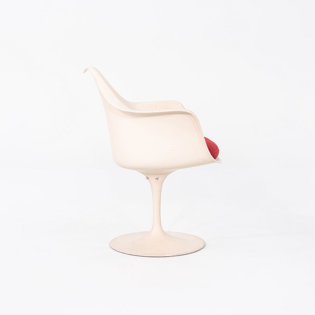 Saarinen Pedestal Tulip Armchair, Model 150 US