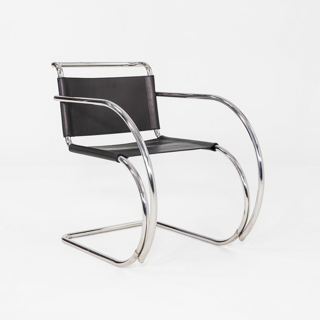 MR20 Arm Chair