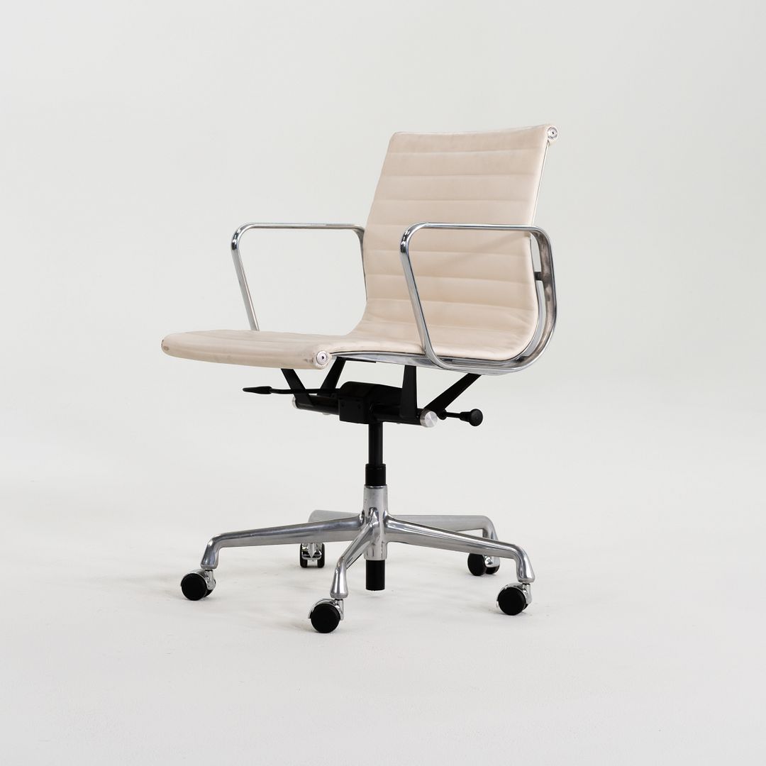 Aluminum Group Management Desk Chair, Model EA335