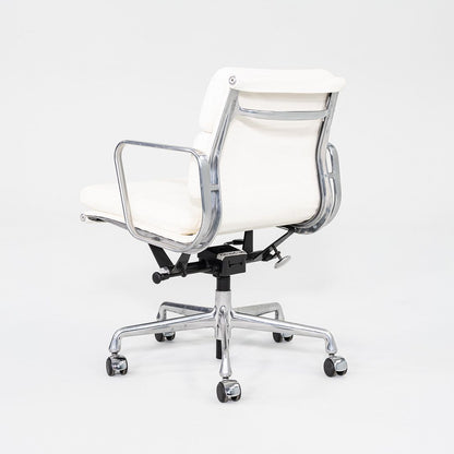Soft Pad Management Chair, EA435