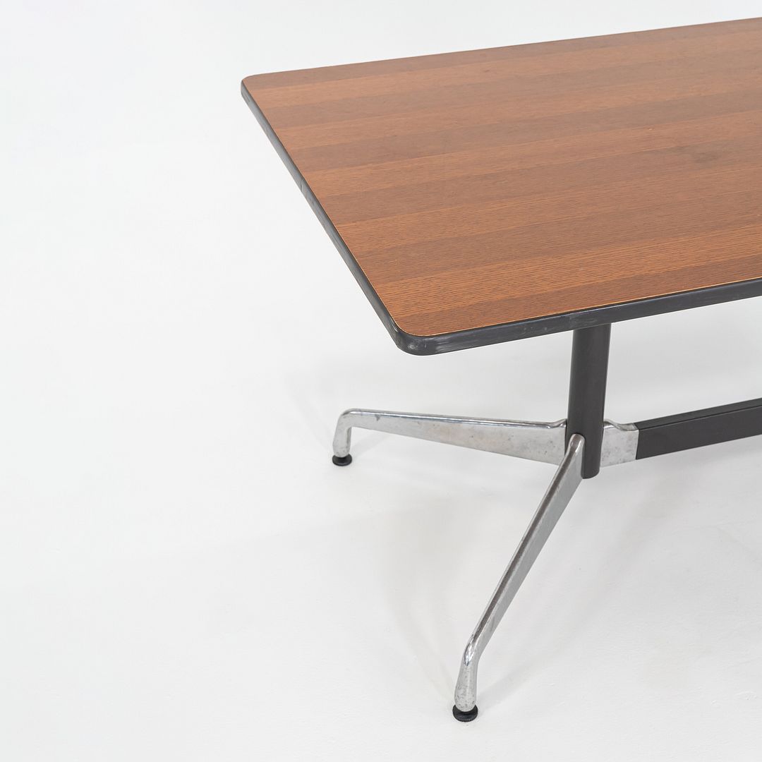 Segmented Conference Table, Model ET142