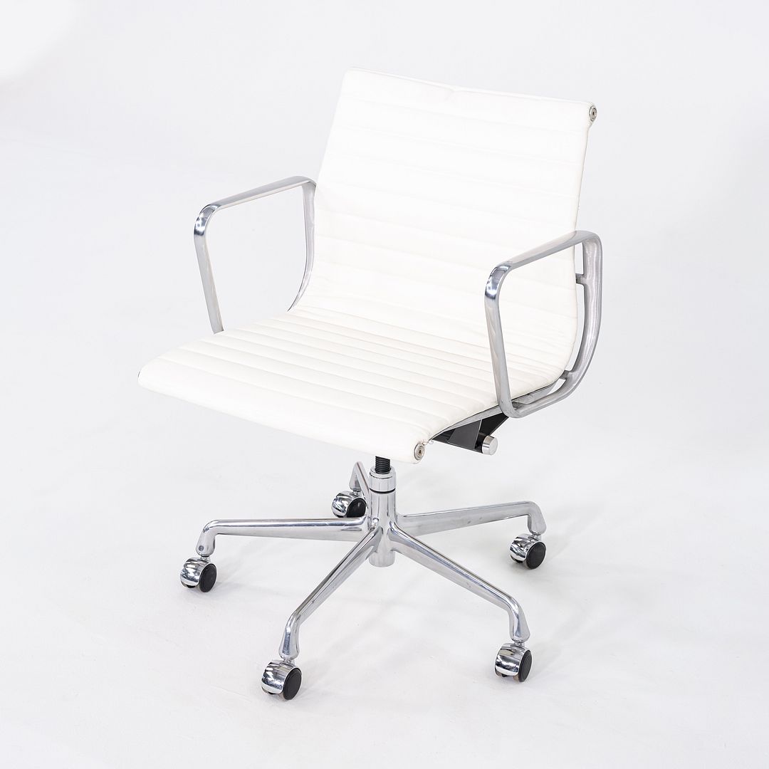 Aluminum Group Management Chair, Model EA335