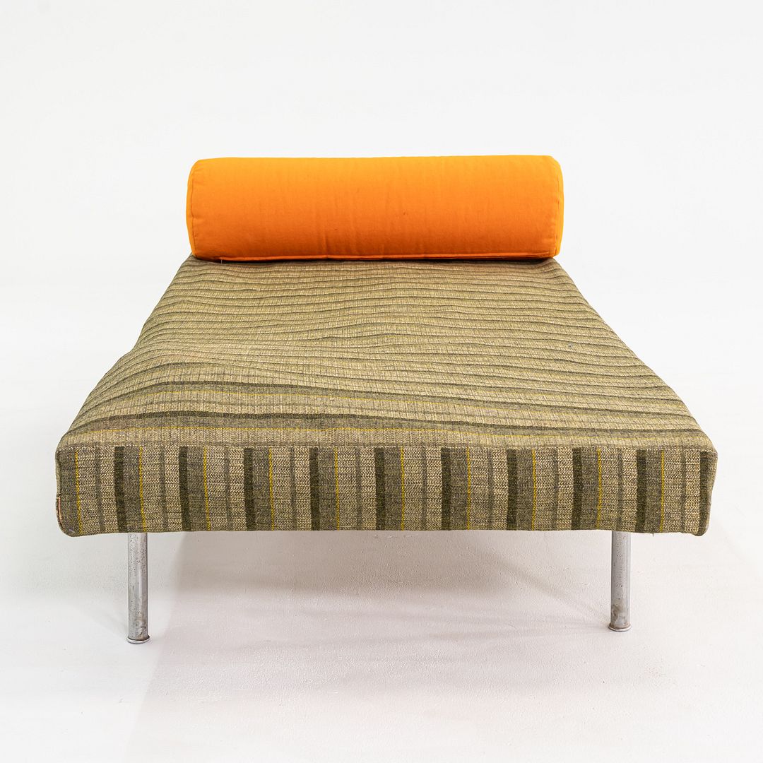 Model AP-36 daybed