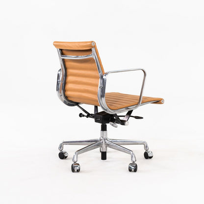 Aluminum Group Management Chair, EA335