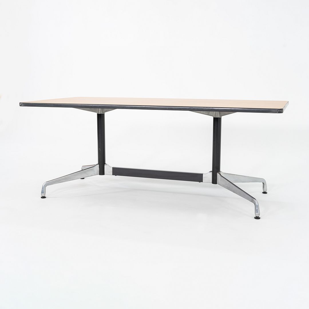 Segmented Conference Table, Model ET143