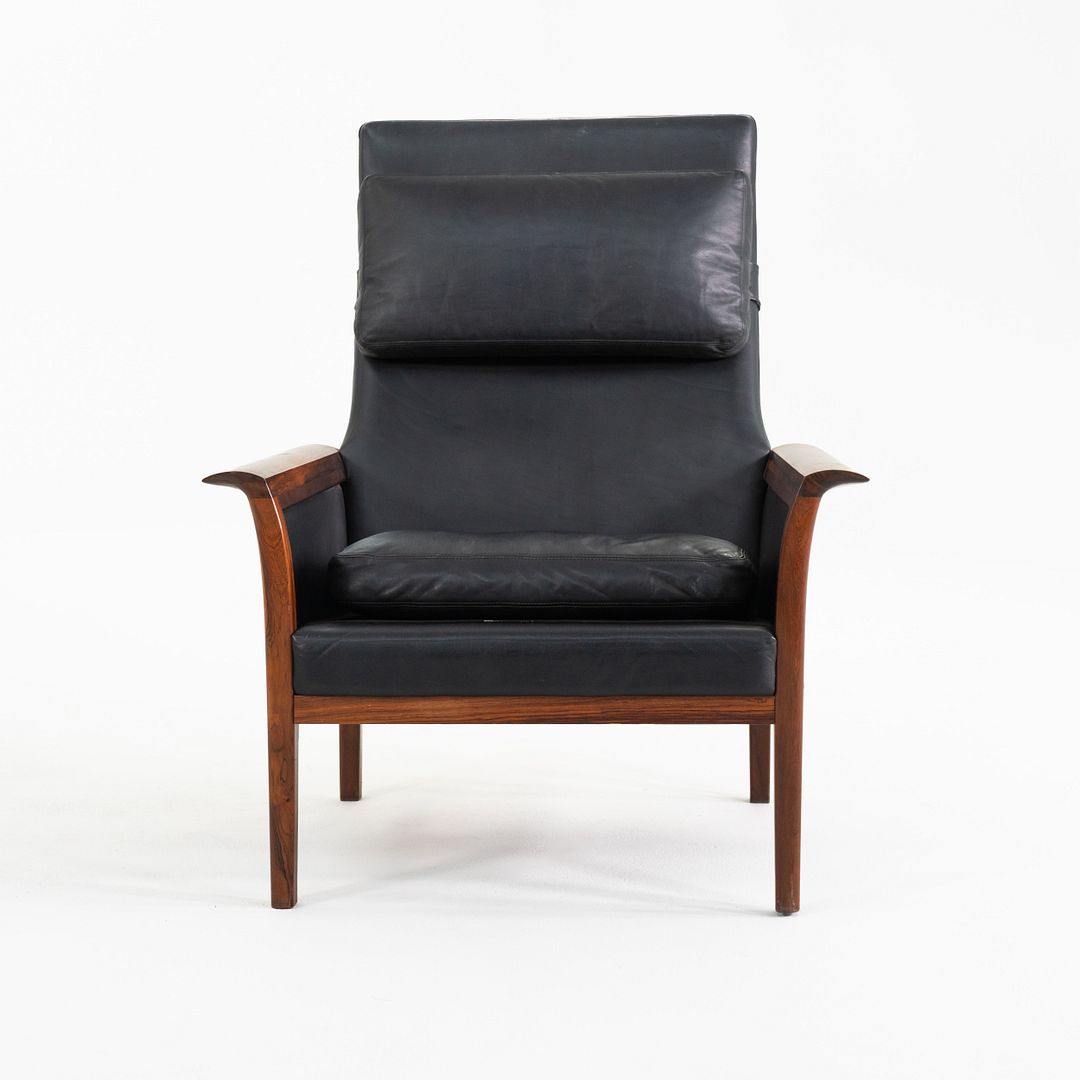 Model 924 Lounge Chair