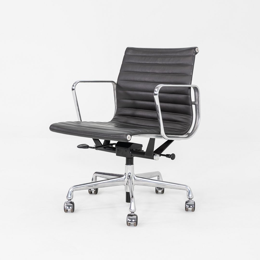 Aluminum Group Management Desk Chair, Model EA335