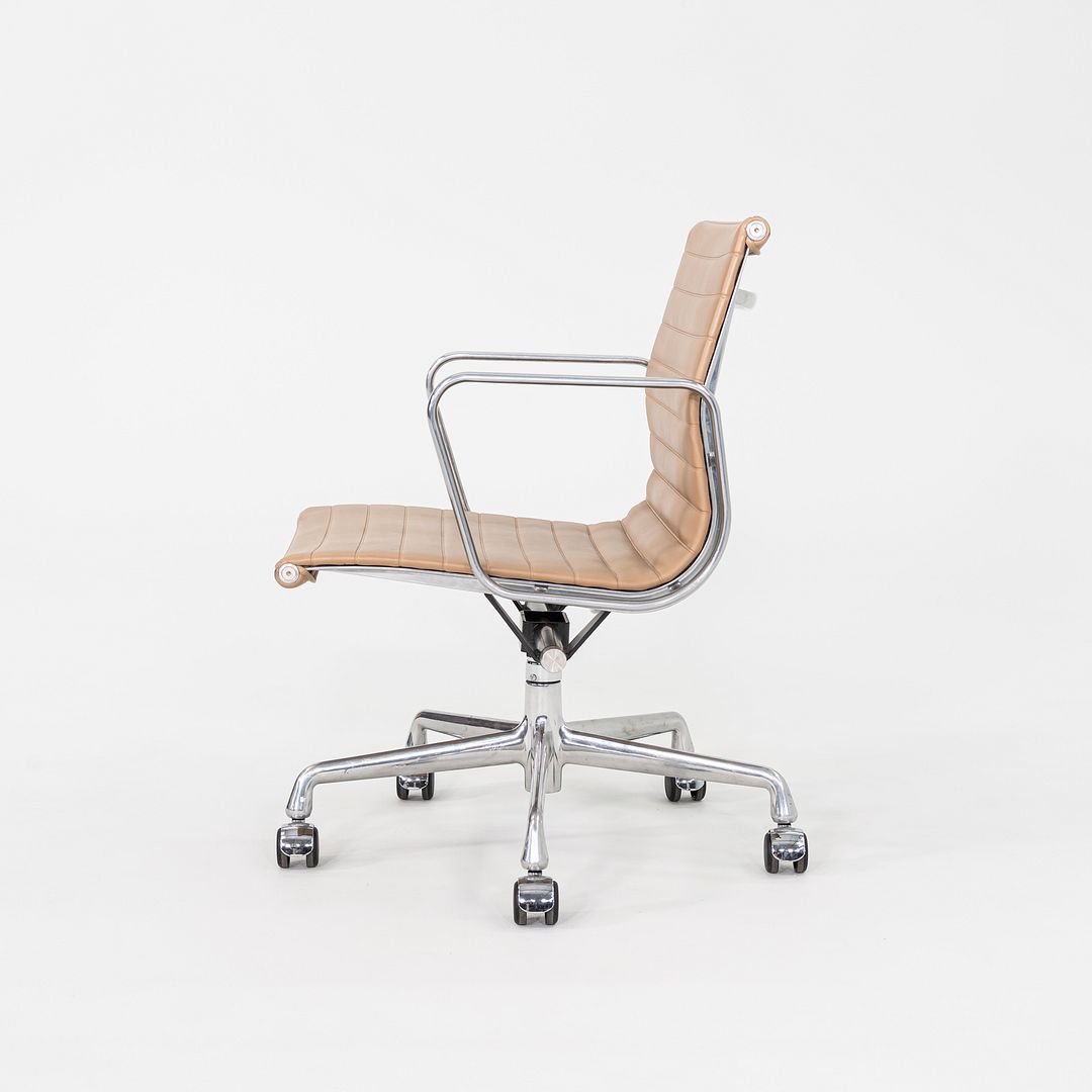 Aluminum Group Management Desk Chair, Model EA335