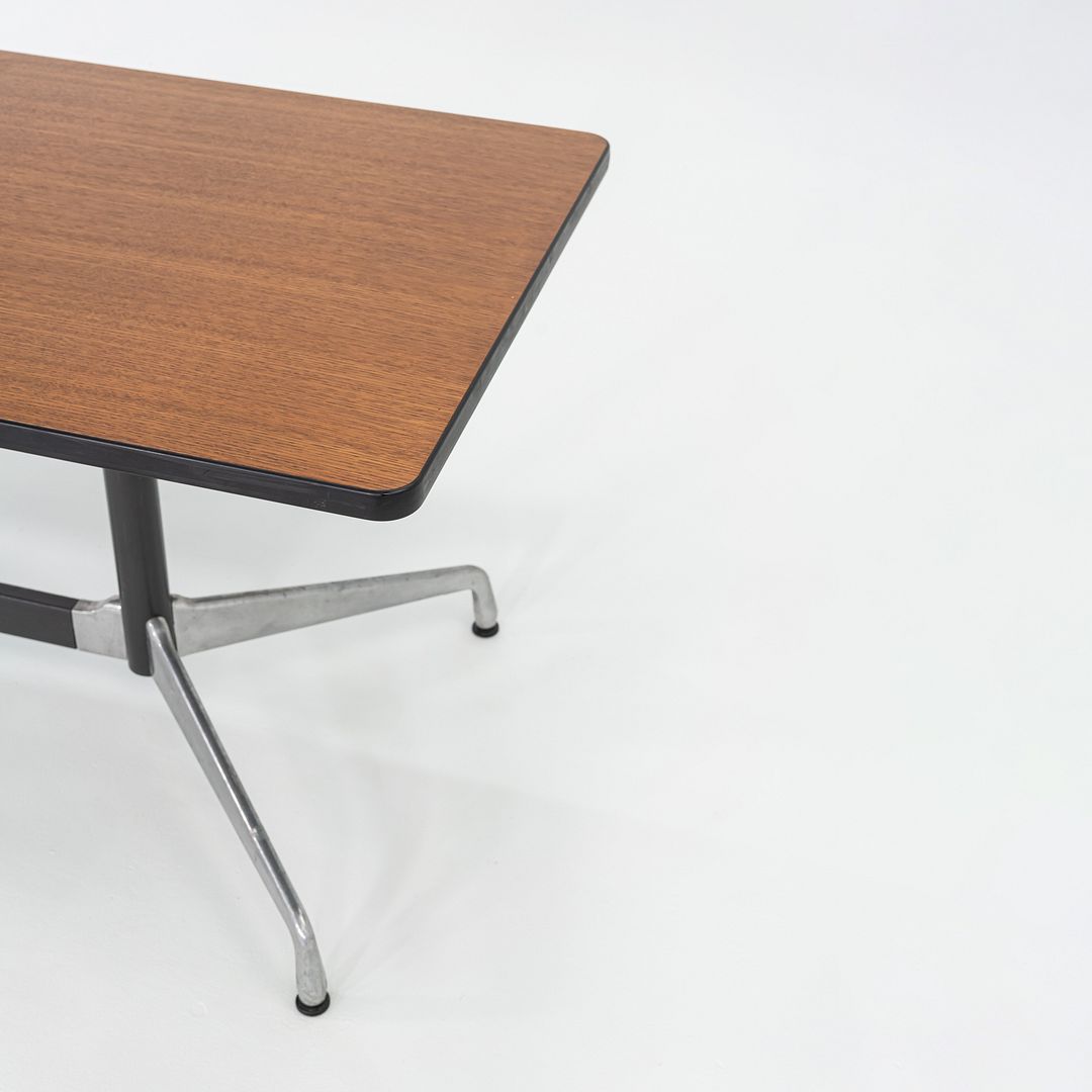 Segmented Conference Table, Model ET187