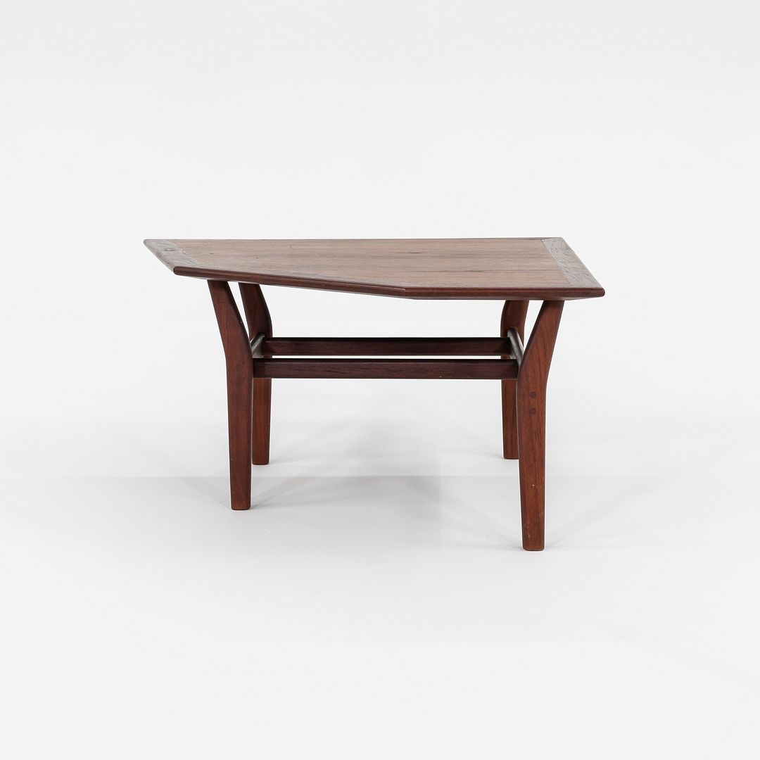 Corner Table Desk
