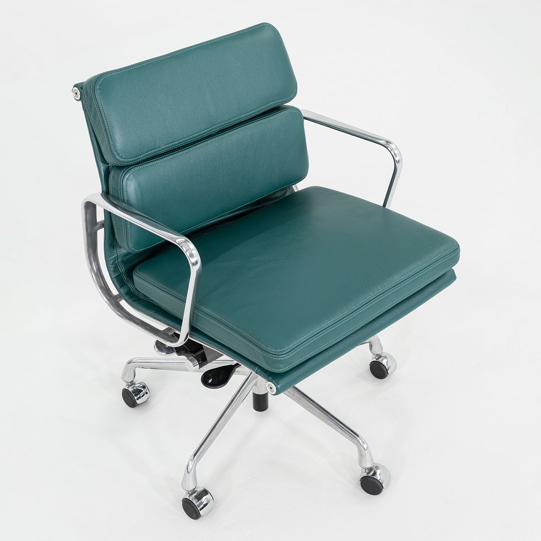 Soft Pad Management Chair, EA435
