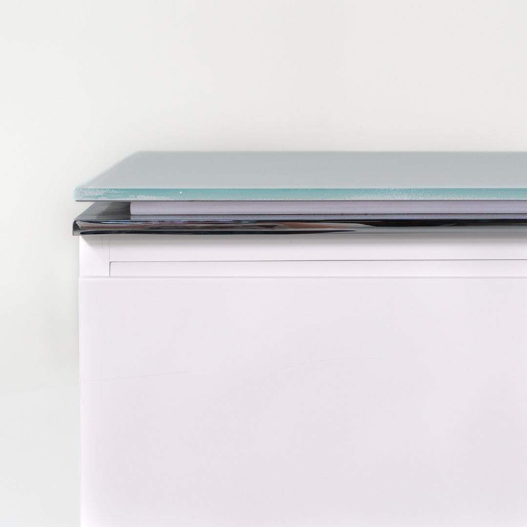 Mesa Credenza