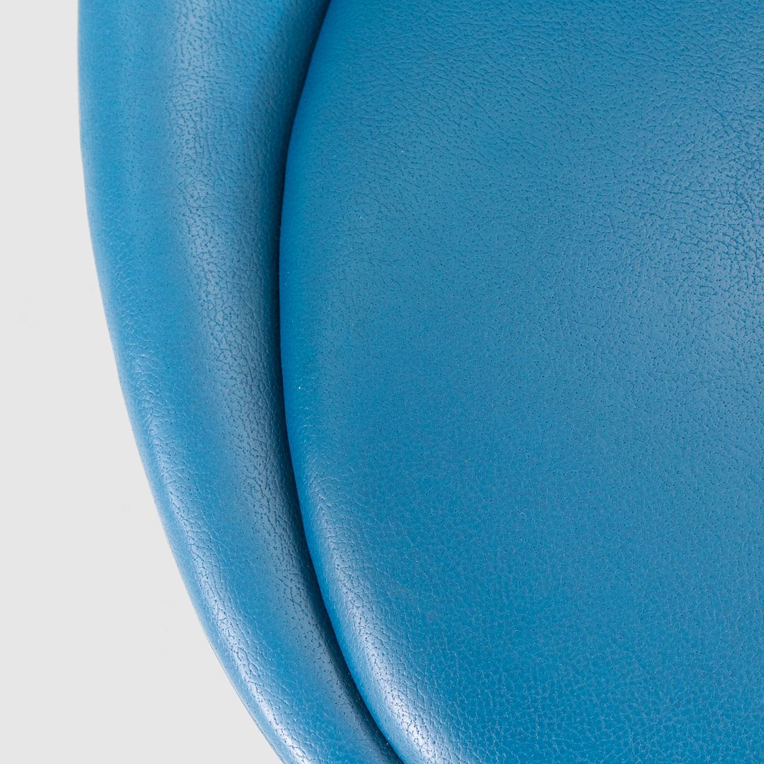 Chiara Swivel Lounge Chair