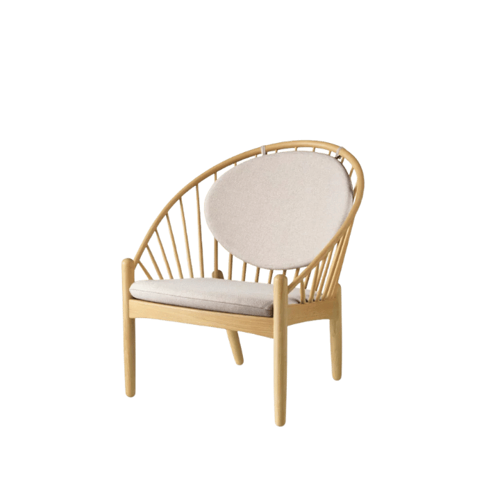 J166 Jørna Chair — Nature Lacquered Oak/Beige
