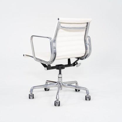 Aluminum Group Management Desk Chair, EA335