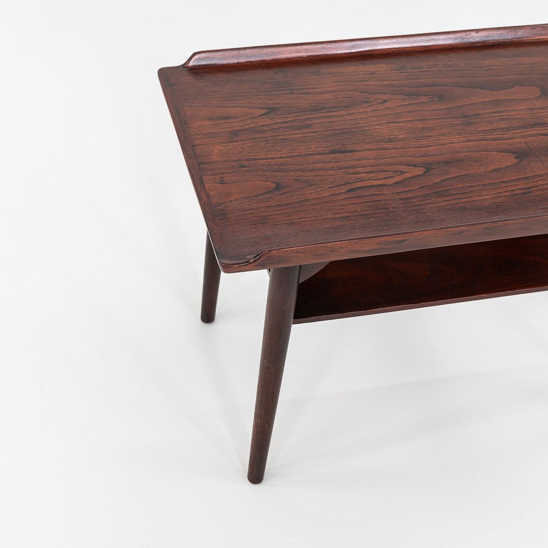T9 Side Table