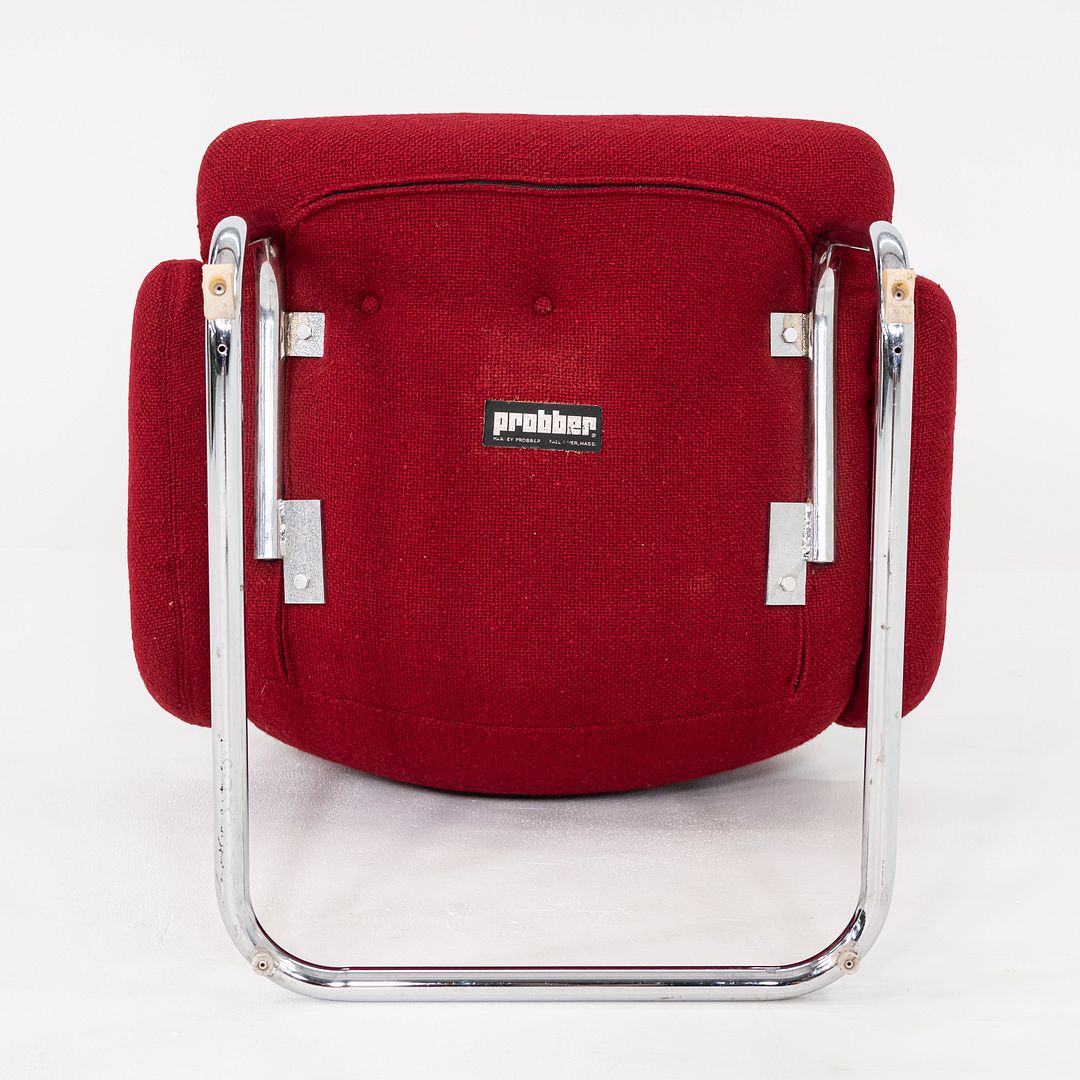 Cantilever Lounge Chair