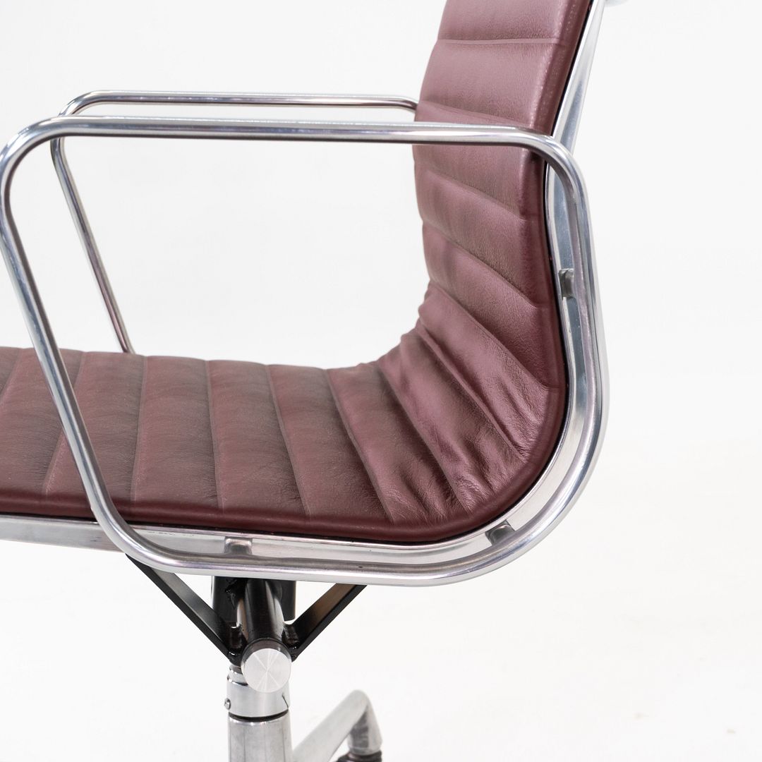 Aluminum Group Management Desk Chair, Model EA335