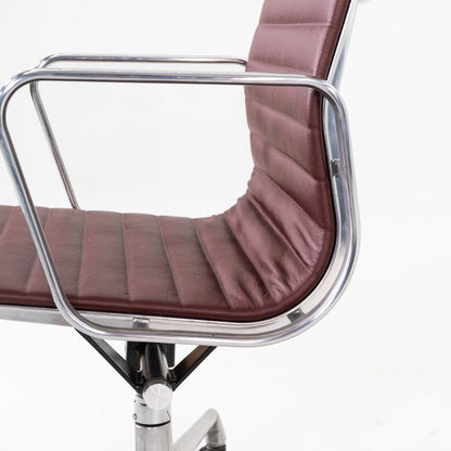 Aluminum Group Management Desk Chair, Model EA335