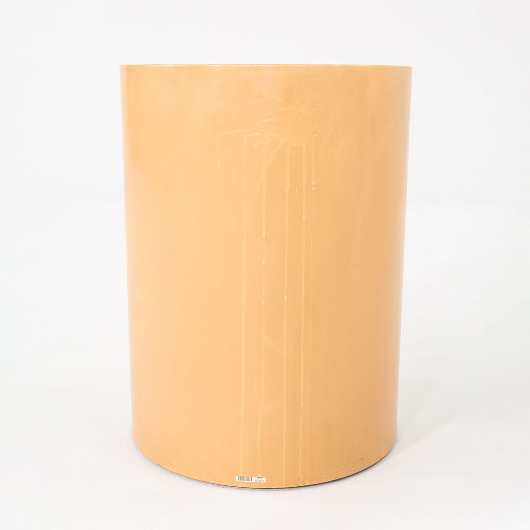 Low Pedestal Table