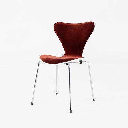 Series 7 Chair, Model 3107