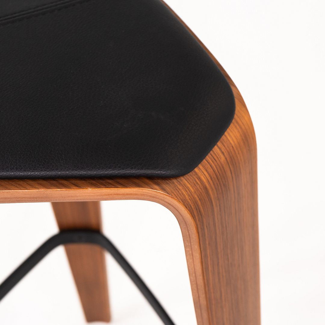 Tre Bar Stool