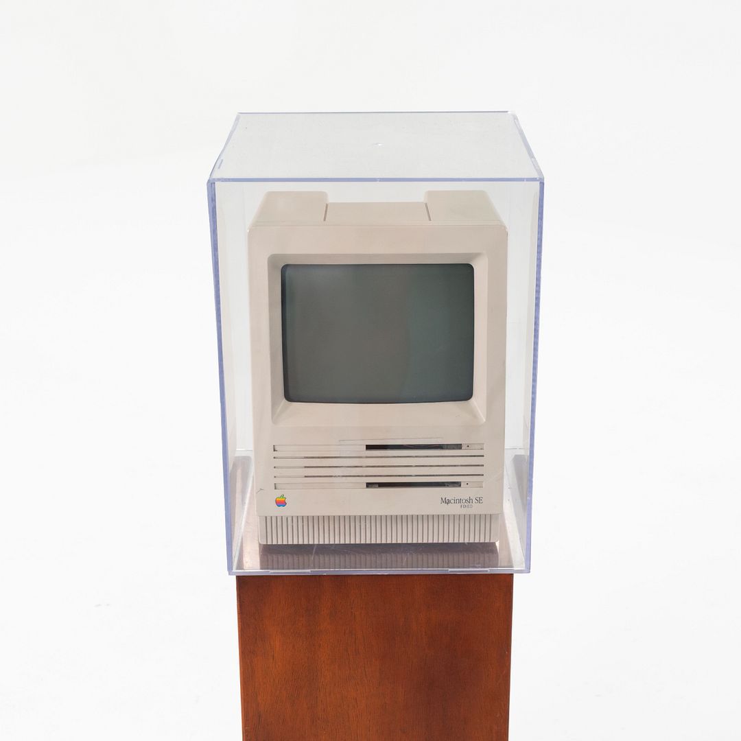 Apple Macintosh SE FD-HD Computer