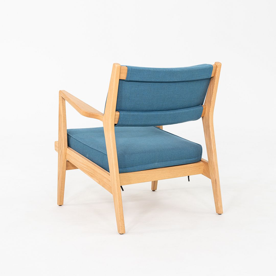U-430 Lounge Chair