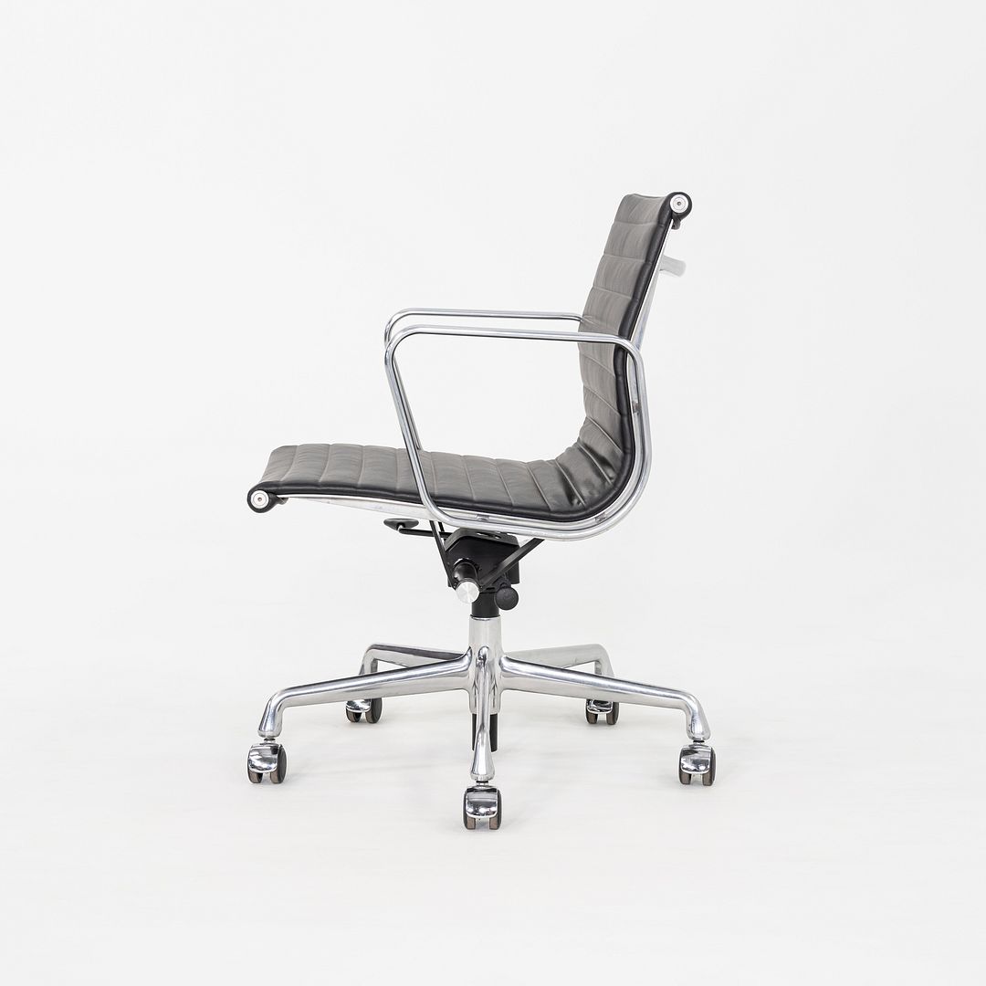Aluminum Group Management Chair, Model EA335