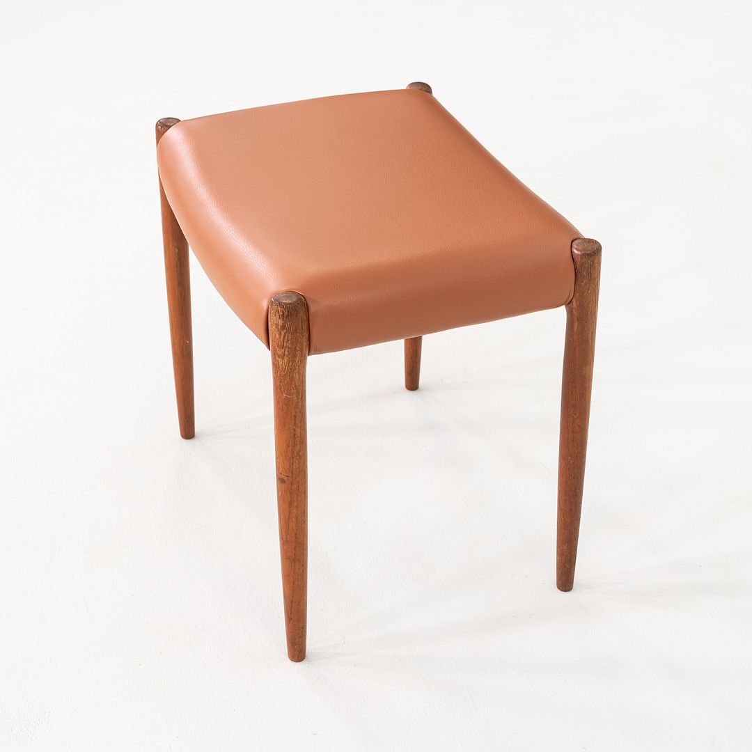 Moller 80A Stool