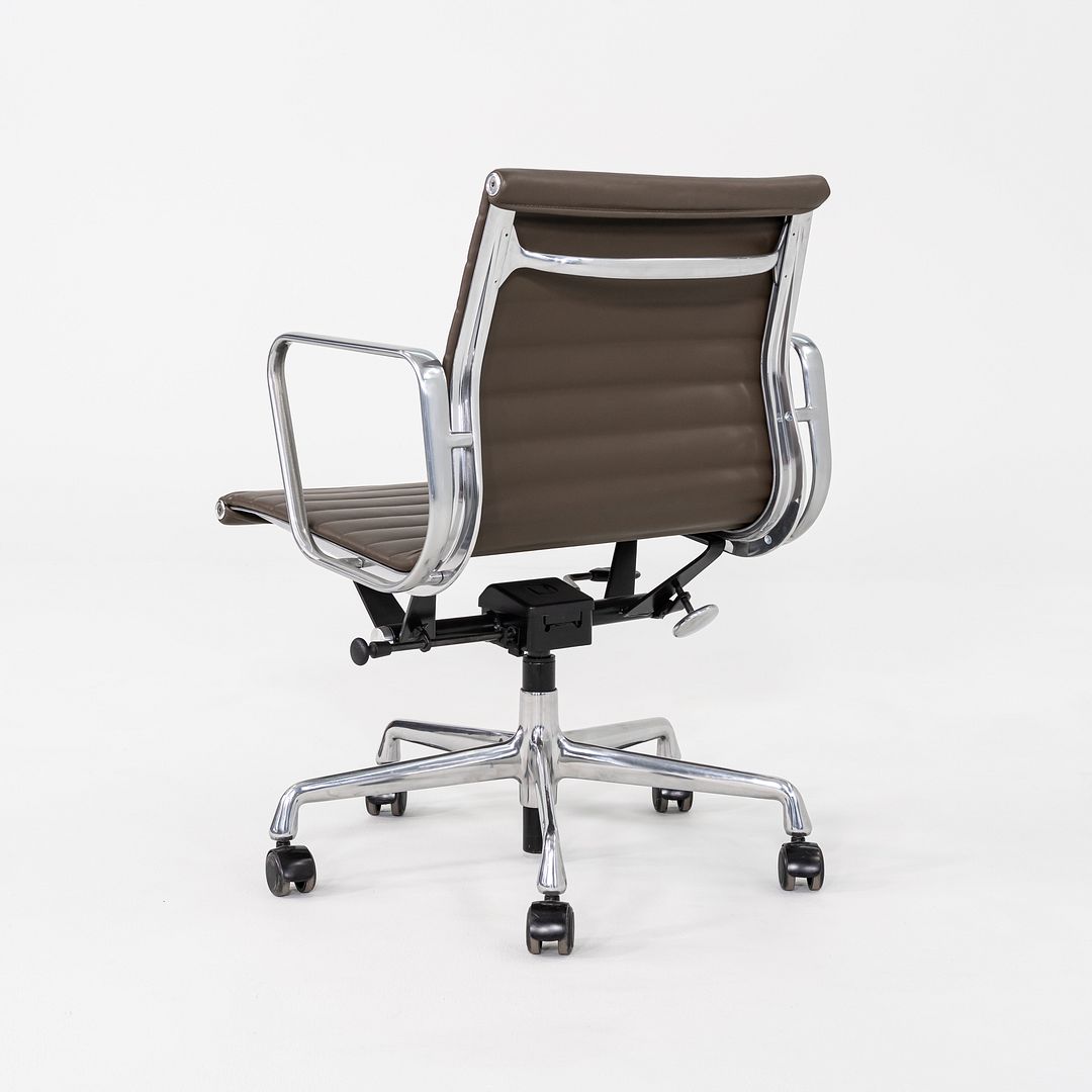 Aluminum Group Management Desk Chair, Model EA335