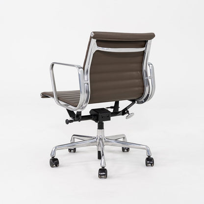 Aluminum Group Management Desk Chair, Model EA335