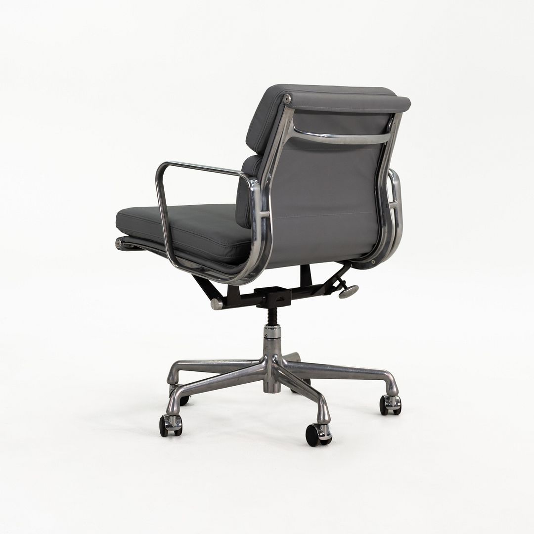 Soft Pad Management Desk Chair, Model EA435