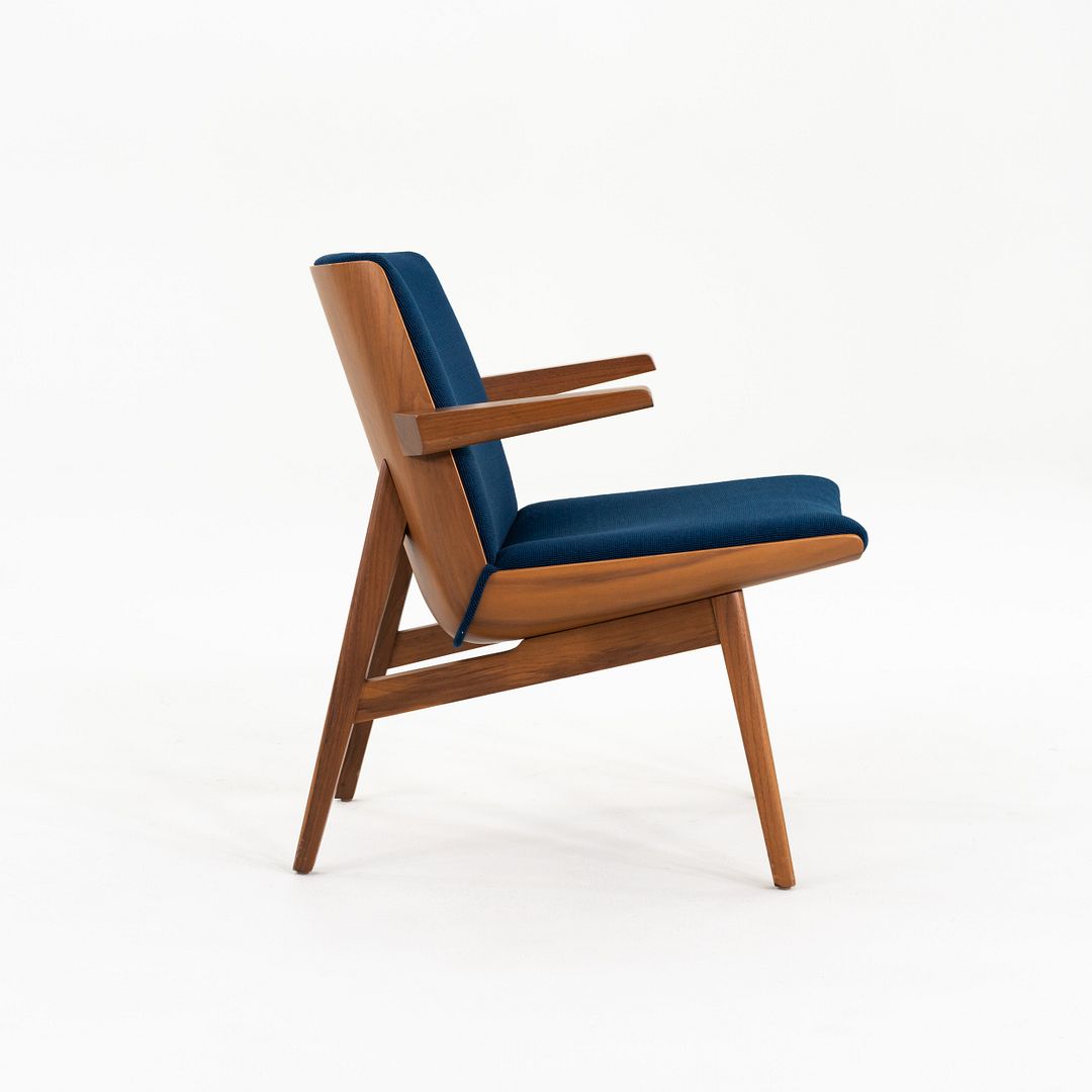 Clamshell Lounge Chair